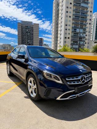 MERCEDES-BENZ GLA 200 1.6 CGI FLEX ADVANCE 7G-DCT MERCEDES-BENZ GLA 200 1.6 CGI FLEX ADVANCE 7G-DCT